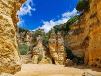 побережье алгарве. албуфейра португалия. албуфейра. провинция алгарве португалия. албуфейра португалия.