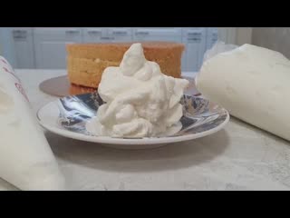 Творожный крем со сгущенкой для торта.