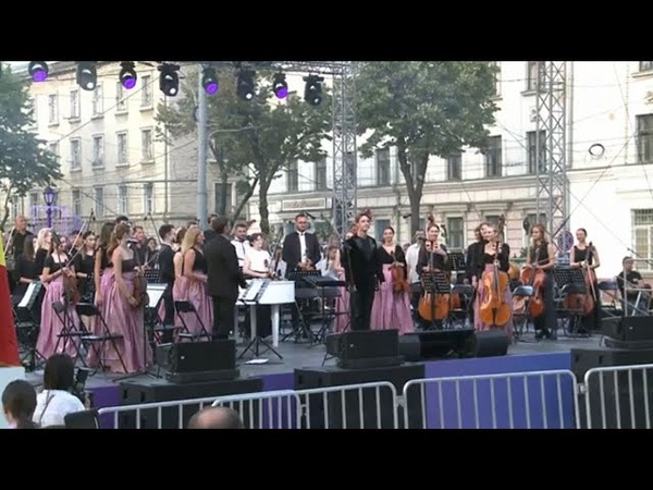Concert Odă orașului cu umeri albi de