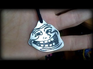 Самодельные брелки Trollface