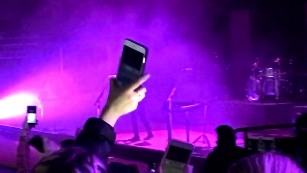 The 1975 She Lays Down live first time ever Red Rocks,