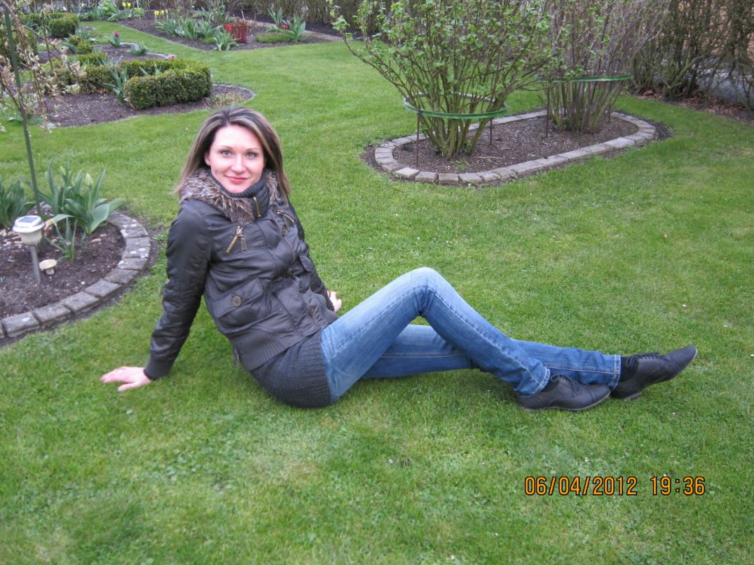 Yulia Аюпова-Schumajew TANTE SNEGIRÖV | Hildesheim