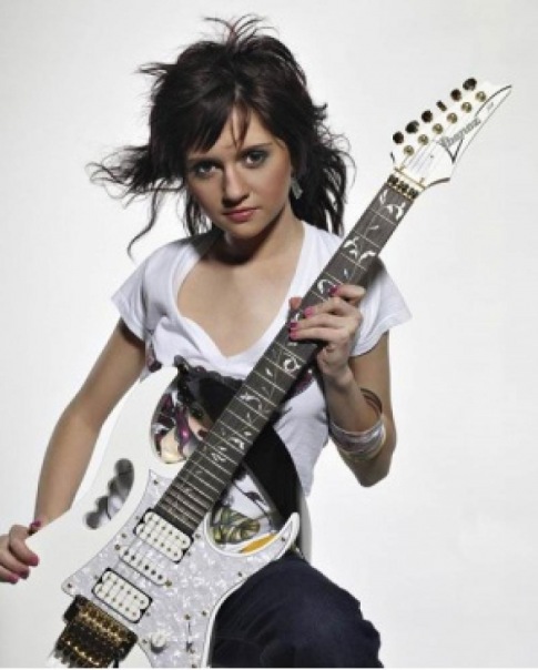 №17, Алеся Жукова №17, Алеся Жукова