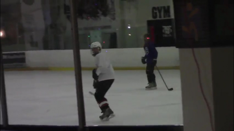 December 18: Video of Justin and Selena Gomez at the Los Angeles Kings Valley Ice Center in Panorama City,