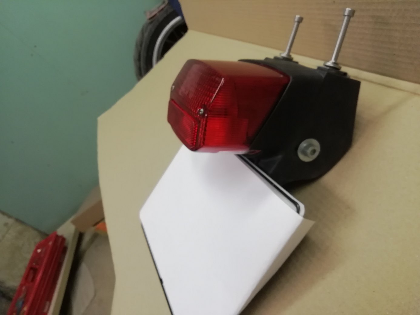 4u5P8MUaY84.jpg