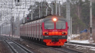 Электропоезд ЭД4М-0127 станция Пески