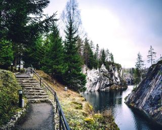 рускеала (сортавальский район). каньон рускеала. роял каньон рускеала ржд. мраморный каньон рускеала. карелия каньон рускеала.