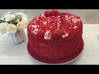 Торт Красный бархат (Red Velvet cake)  шоколадный торт тёмно-красного или ярко-красного цвета.