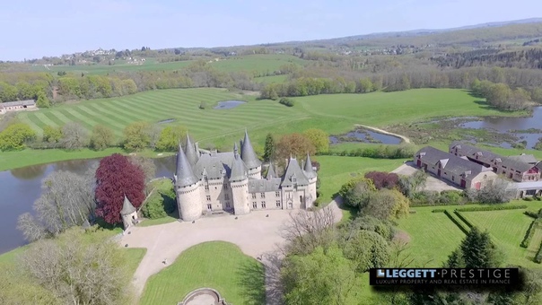 SOLD Magnificent listed luxurious chateau with a chapel Corrèze