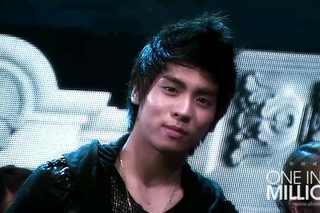fancam 101231 SHINee Jonghyun wink + say hi to fancam @ M. GYDJ