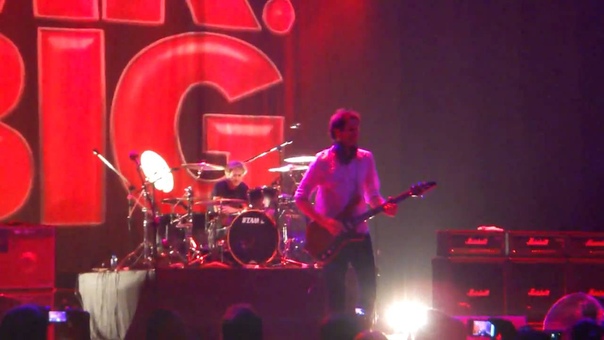 PAUL GILBERT GUITAR SPOT MANILA