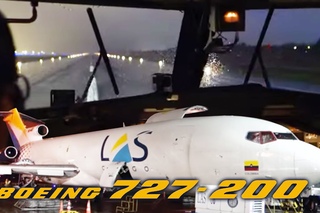Boeing 727-200F ULTIMATE COCKPIT MOVIE - Multicam Bogota-Panama! [AirClips full flight series]